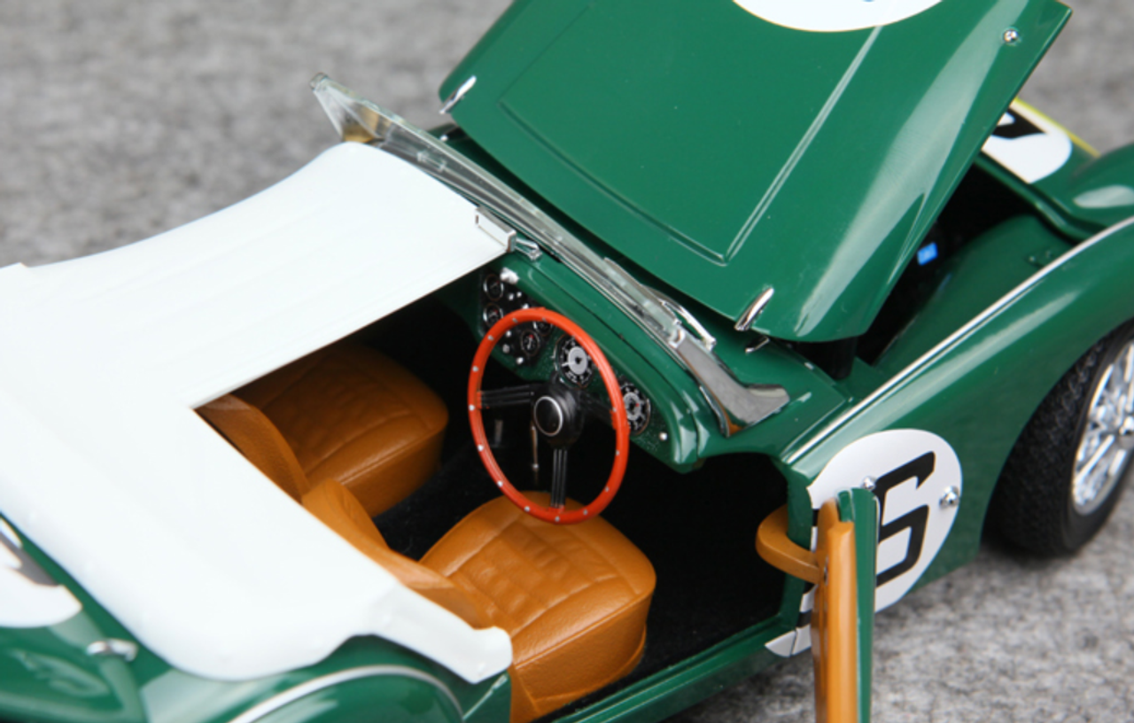 価格変更 1/18 京商 トライアンフTR3S レースモデル26号車 1/18 Kyosho Triumph 1959 TR3S LM No.26 (Green / Yellow