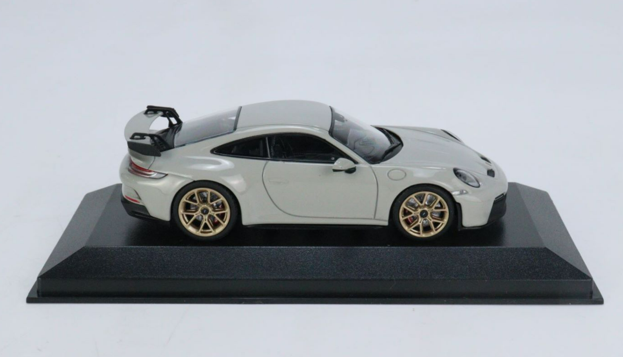 1/43 Minichamps 2020 Porsche 911 GT3 (992) Chalk Diecast Car Model