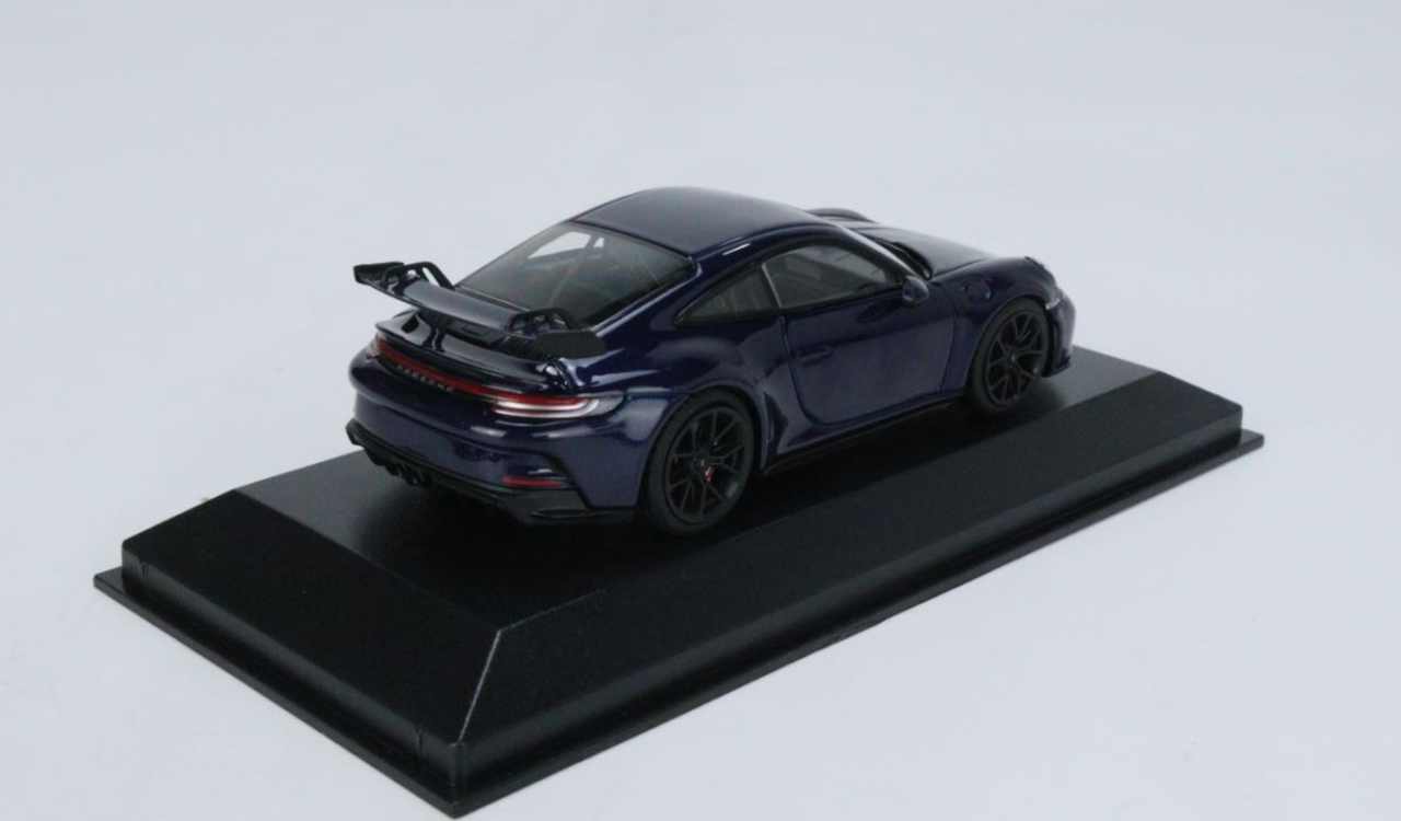 1/43 Minichamps 2020 Porsche 911 GT3 (992) (Gentian Blue Metallic) Diecast Car Model