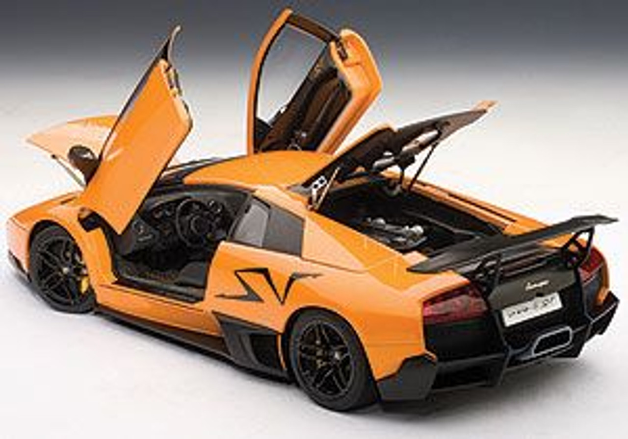 Minor Defect 1/18 AUTOart Lamborghini Murcielago LP670-4 - Arancio Atlas Orange Car Model
