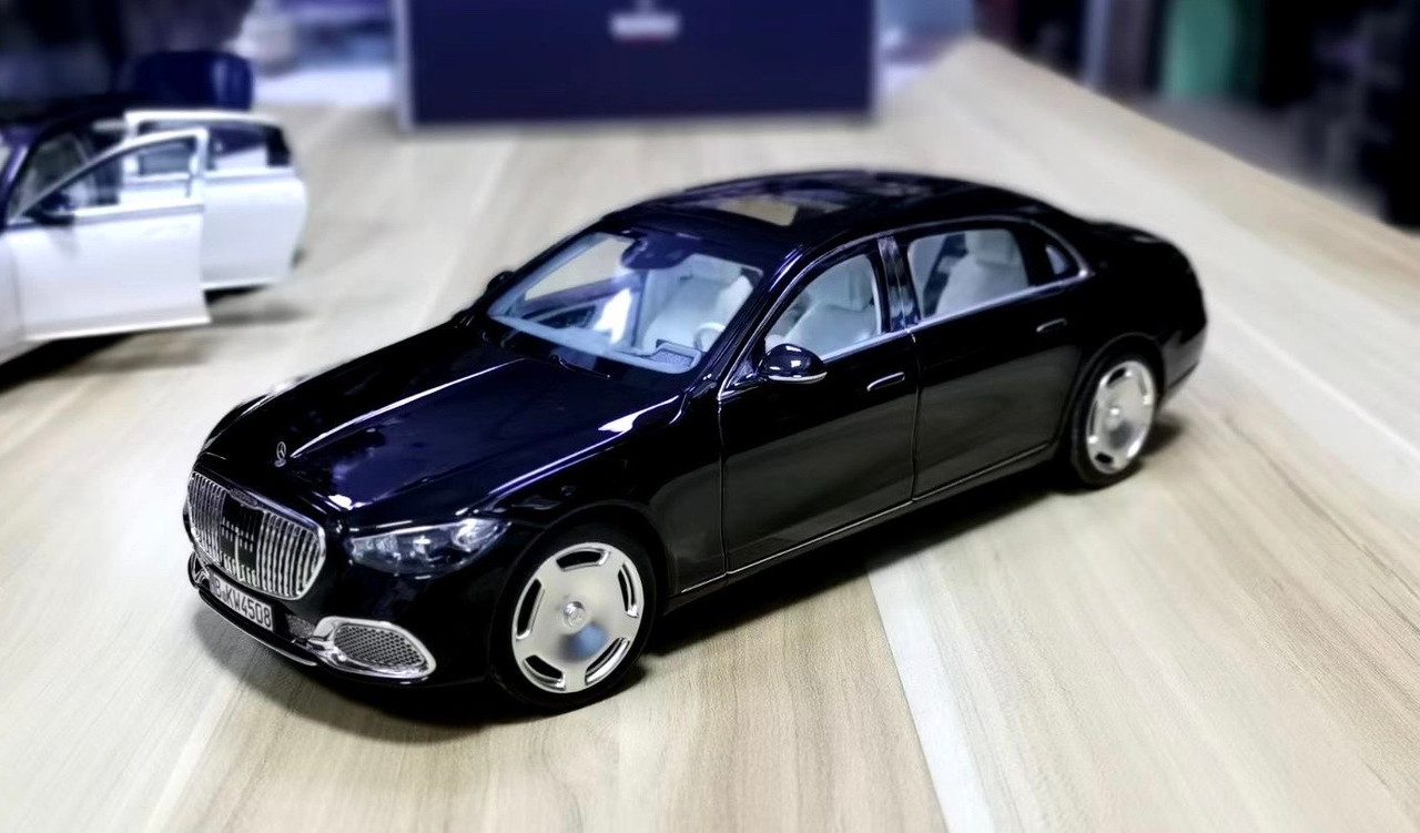 1/18 Norev Mercedes-Benz Mercedes Maybach S680 (Black) Diecast Car Model