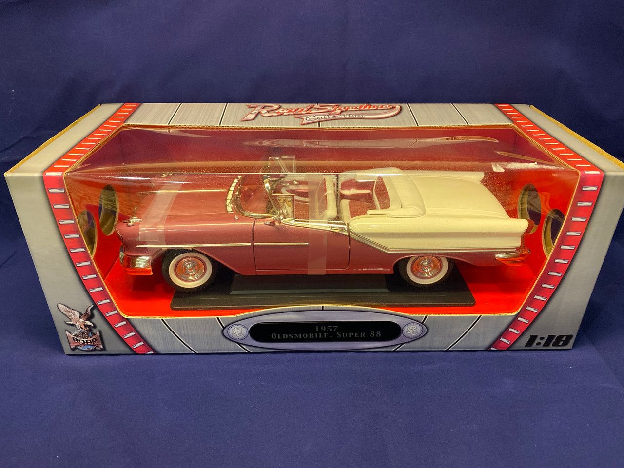 1/18 Road Signature 1957 Oldsmobile Super 88 (Plum & White) Diecast Car Model