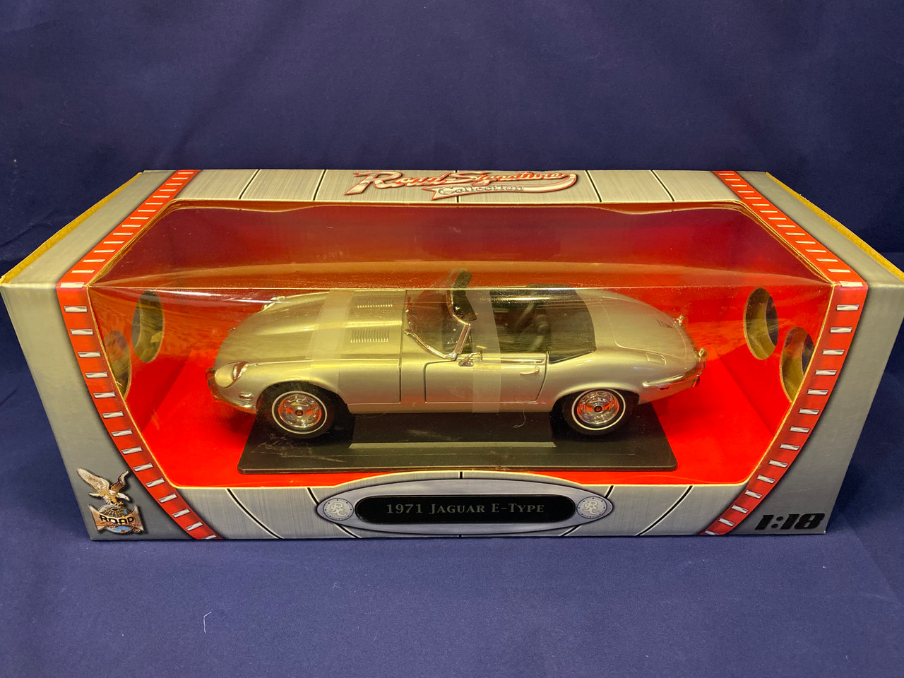 1/18 Road Signature 1971 Jaguar E-Type (Silver) Diecast Car Model