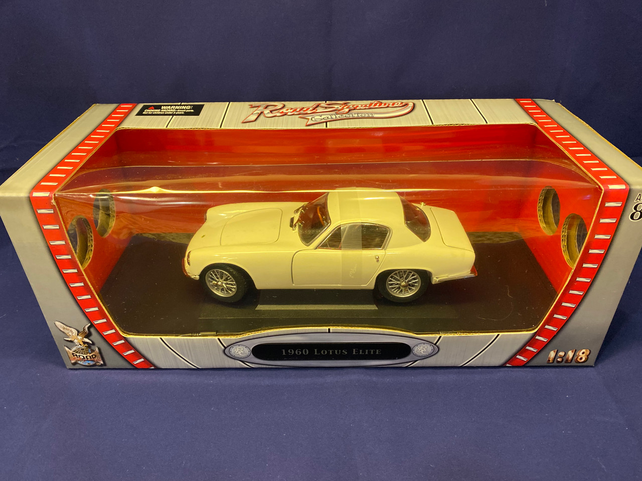 1/18 Road Signature 1971 Jaguar E-Type (White) Diecast Car Model