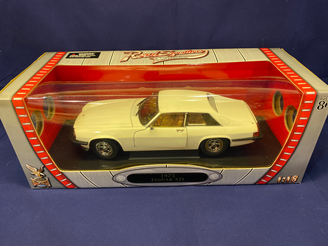 1/18 Road Signature 1975 Jaguar XJS Coupe (White) Diecast Car Model