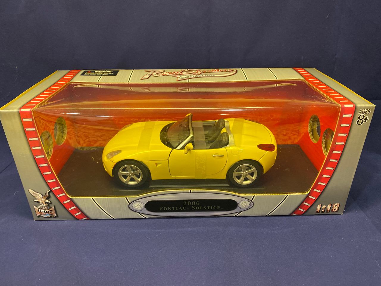 1/18 Road Signature 2006 Pontiac Solstice (Yellow) Diecast Car Model