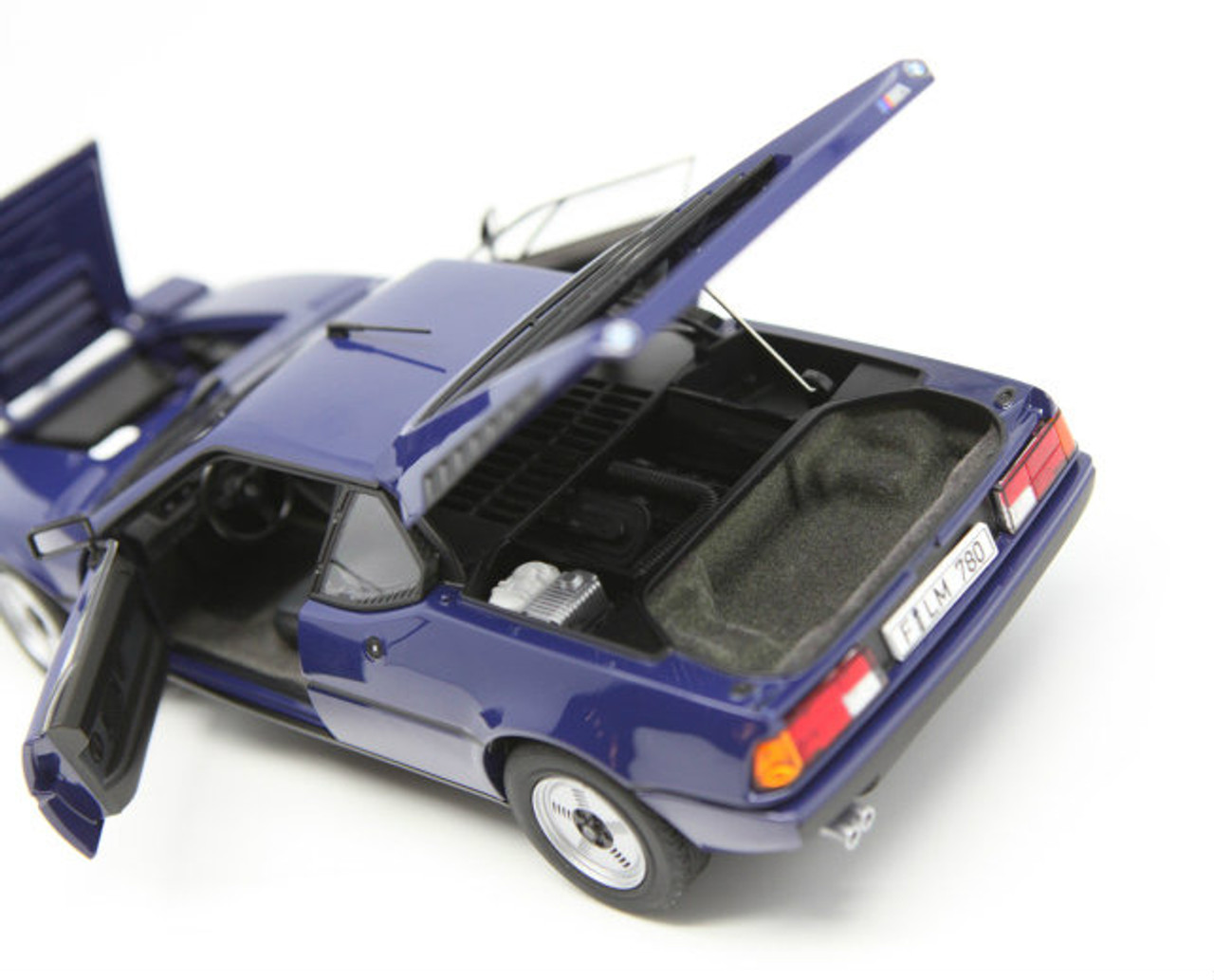 ノレブ　1/18 BMW M1 1/18 Norev BMW M1 (Blue) Diecast Car Model - LIVECARMODEL.com