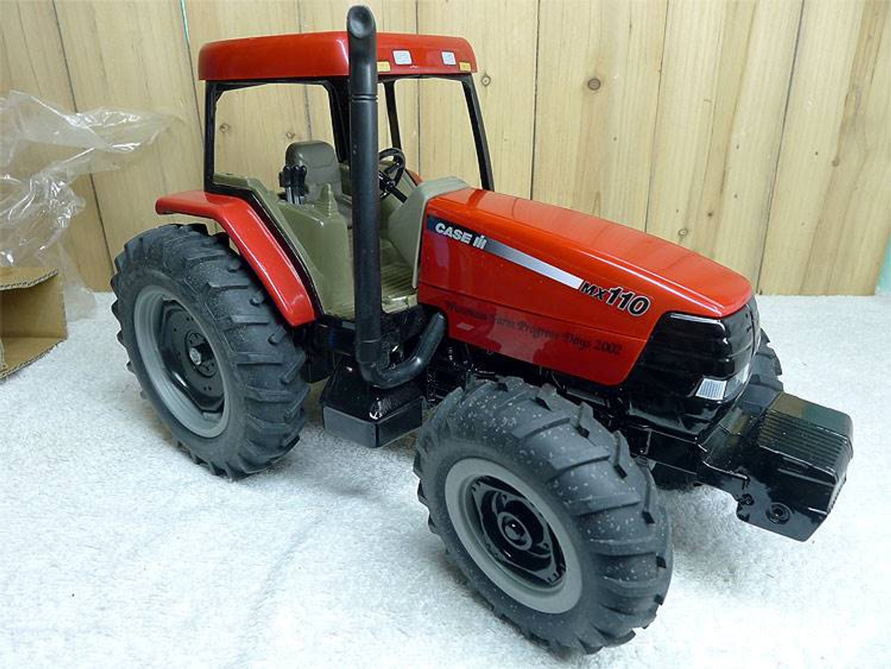 1/16 ERTL Case 110 MX110 Tractor Tractor Diecast Model