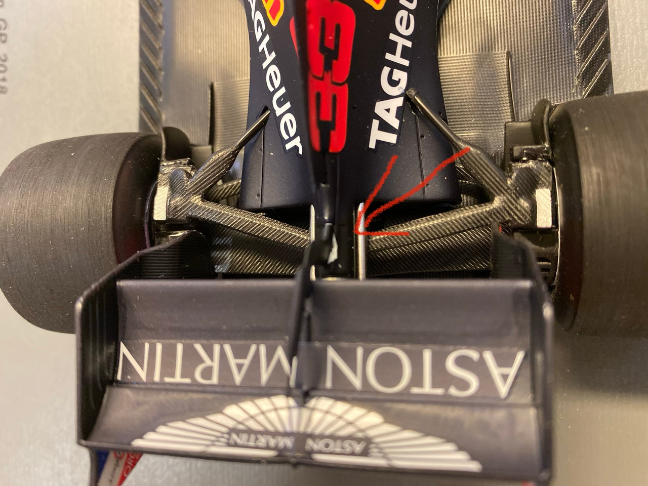 DAMAGED of 1/18 Red Bull Racing-TAG Heuer No.33 Austrian GP 2018 - Winner Aston Martin Red Bull Racing-TAG Heuer RB14 Max Verstappen