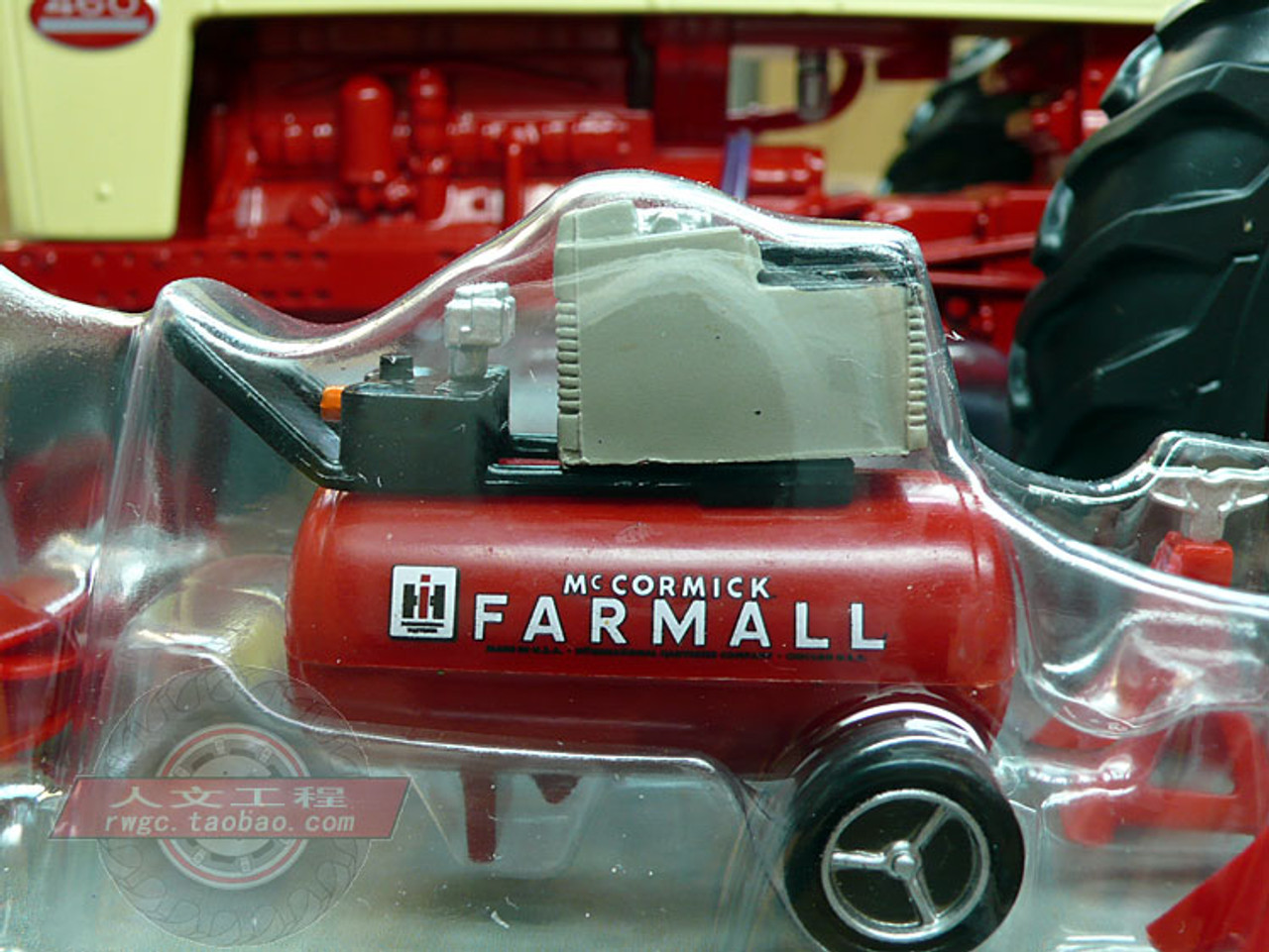 1/16 ERTL Farmall Case 460 Tractor Diecast Model