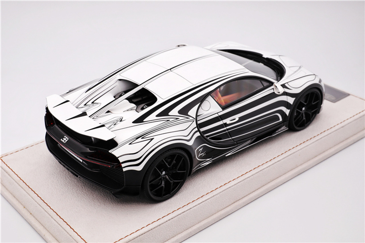 1/18 HH Model Bugatti Chiron (White & Black) Resin Car Model