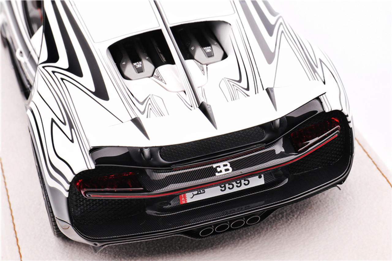 1/18 HH Model Bugatti Chiron (White & Black) Resin Car Model