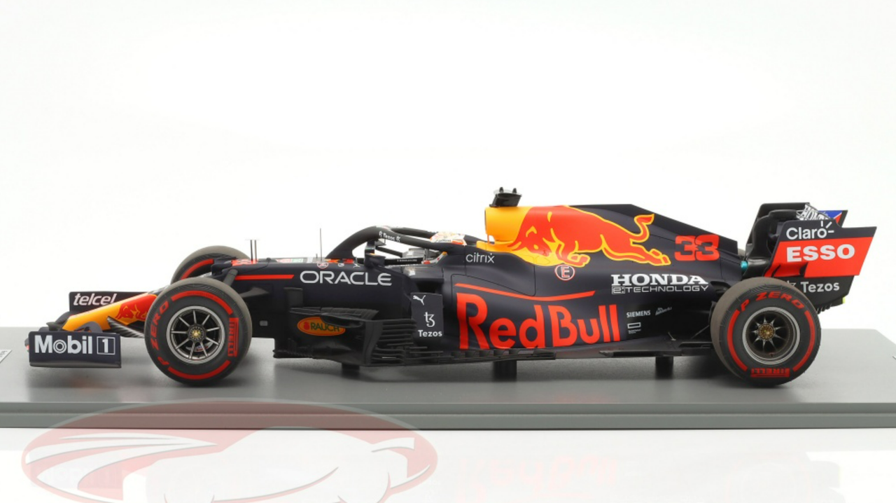 1/12 Spark 2021 Red Bull Racing Honda RB16B No.33 Red Bull Racing Winner Abu Dhabi GP 2021 World Champion Max Verstappen With Acrylic Cover Limited 2021 Pieces