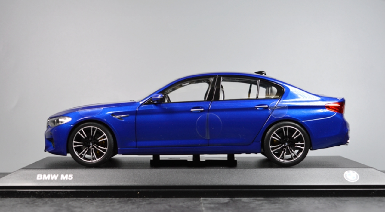 Miniature Audi RS3, BMW M5 Sports Sedans Look Ready To Carve 1/18