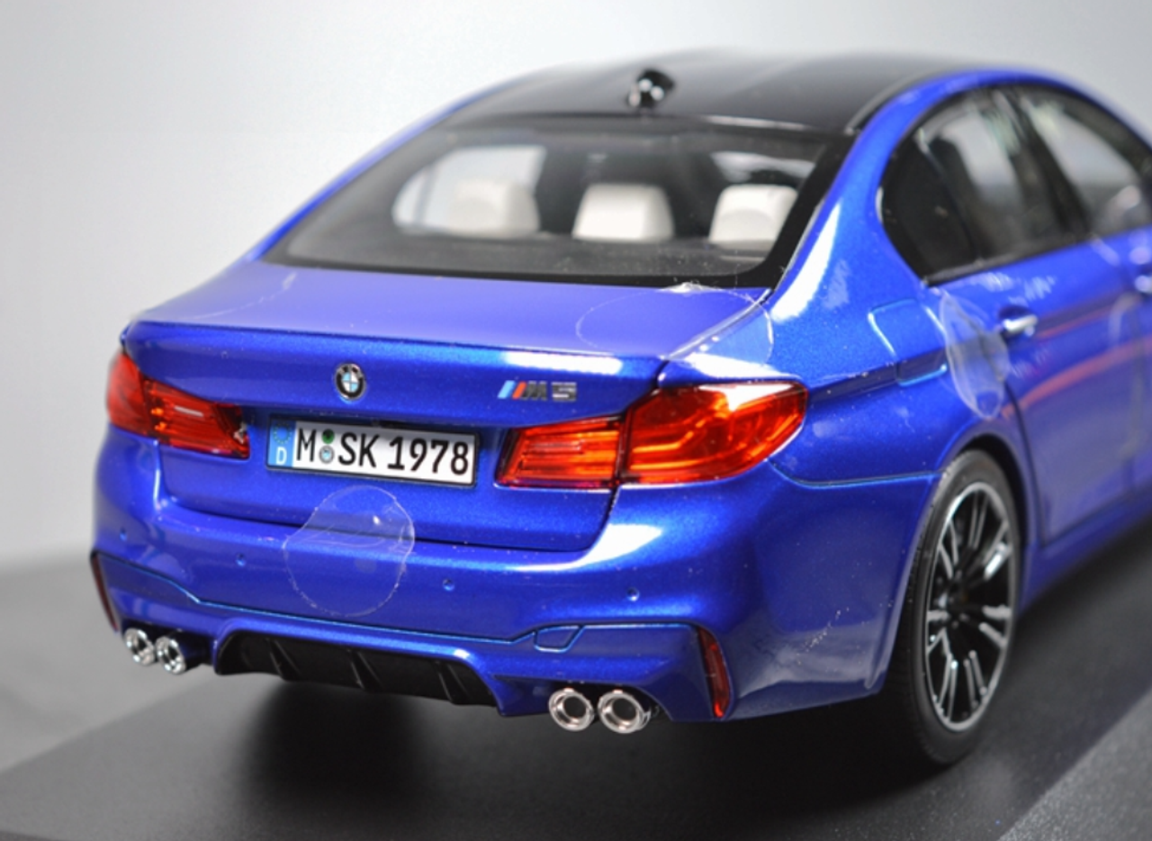 1/18 Dealer Edition BMW F90 M5 (Blue) Diecast Car Model