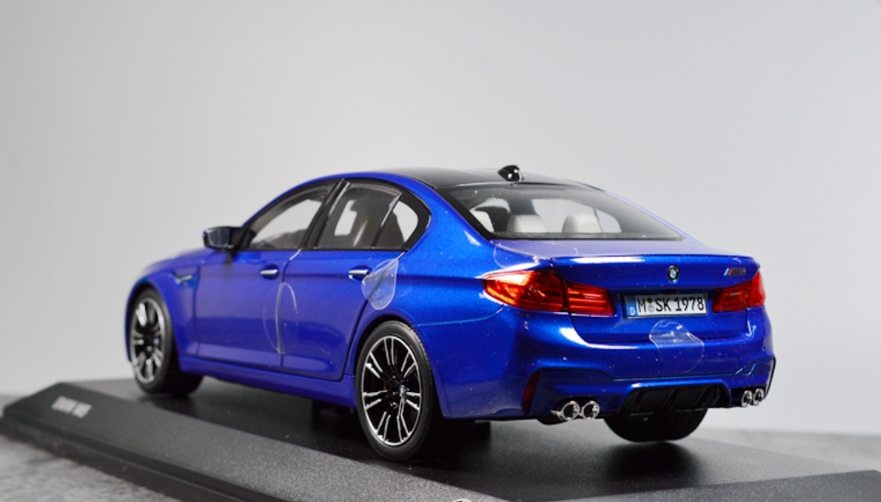 1/18 Dealer Edition BMW F90 M5 (Blue) Diecast Car Model