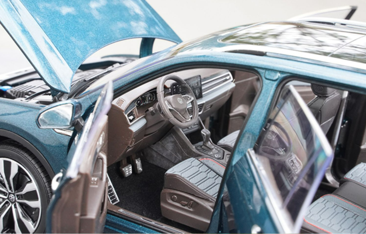 1/18 Dealer Edition 2022 Volkswagen VW Tiguan L (Blue) Diecast Car Model