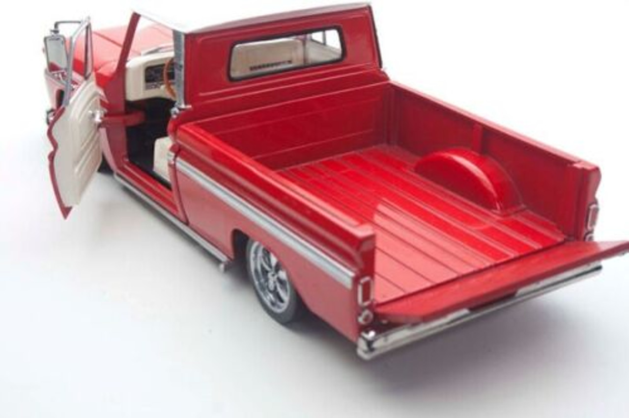 1/18 Sunstar 1965 Chevrolet C-10 Styleside Pickup Lowrider (Red) Diecast  Car Model