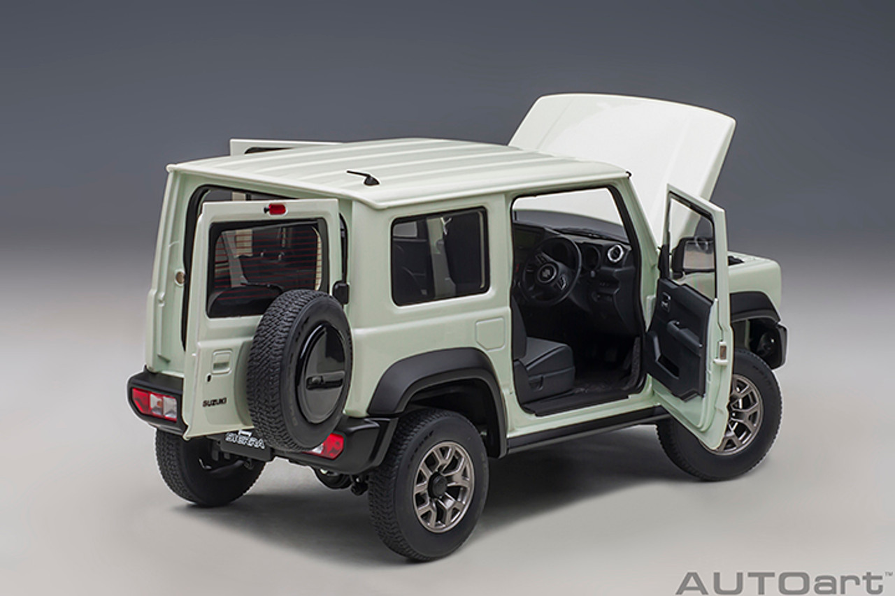 1/18 AUTOart Suzuki Jimny Sierra (JB74) (Pure White Pearl) Car Model