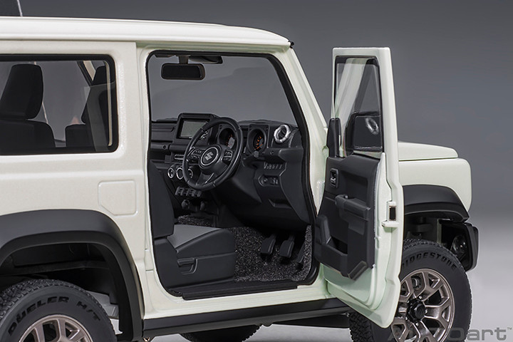 1/18 AUTOart Suzuki Jimny Sierra (JB74) (Pure White Pearl) Car
