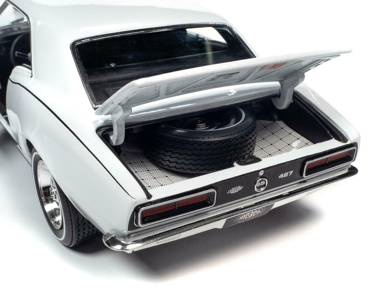 1/18 Auto World 1967 Chevrolet Camaro SS 427 Yenko Hardtop Ermine )White  with Black Nose Stripe) 