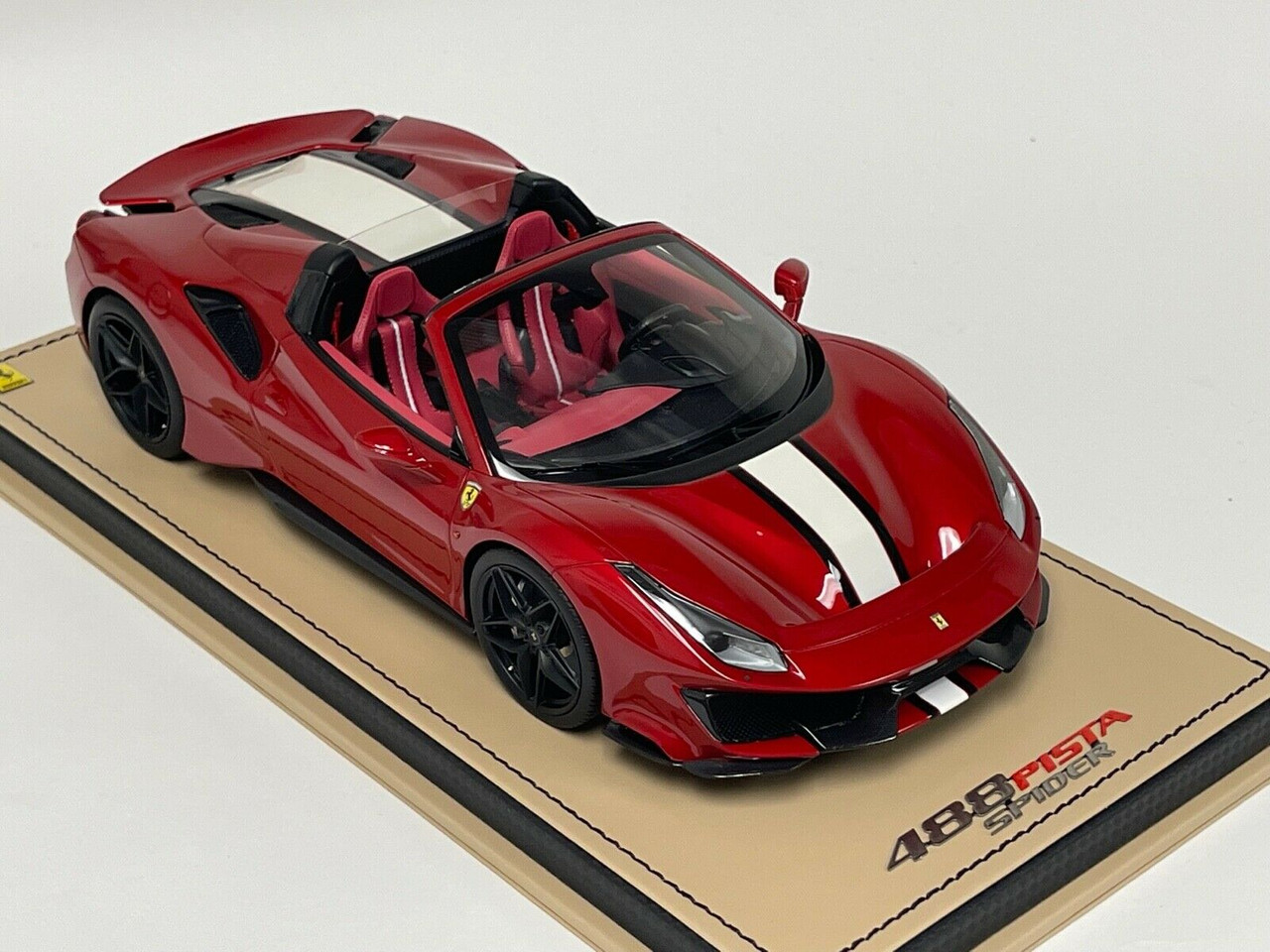 1/18 MR Collection Ferrari 488 Pista Spider David Lee (Rosso Fuoco Red) Resin Car Model Limited 15 Pieces