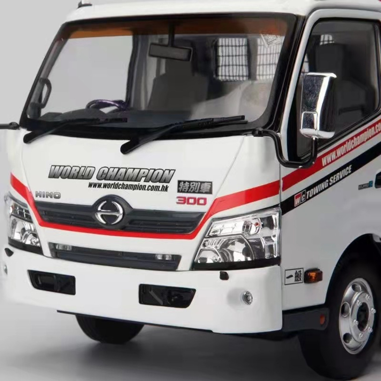 1/18 Tiny Hino 300 World Champion Flatbed Tow Truck with Lights Diecast Car  Model - LIVECARMODEL.com