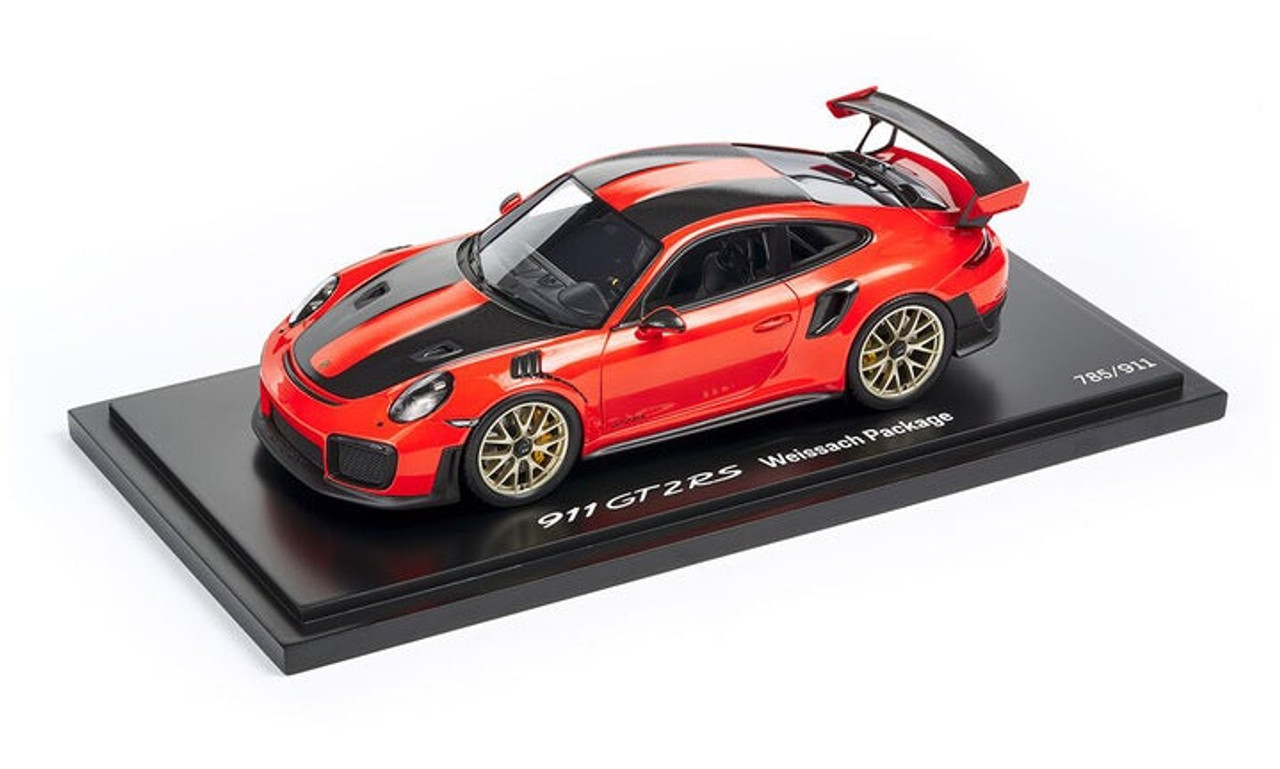 1/18 Dealer Edition Porsche 911 GT2 RS Weissach Package