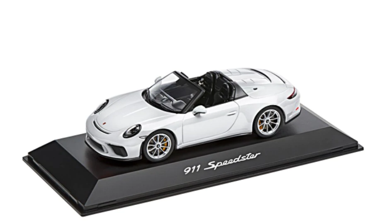 1/43 Dealer Edition Porsche 911 991.2 Speedster (White) Car Model