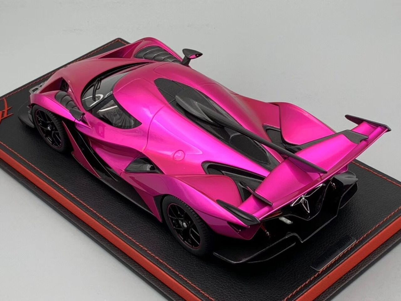 1/18 Peako Apollo IE (Pink) Resin Enclosed Car Model Limited