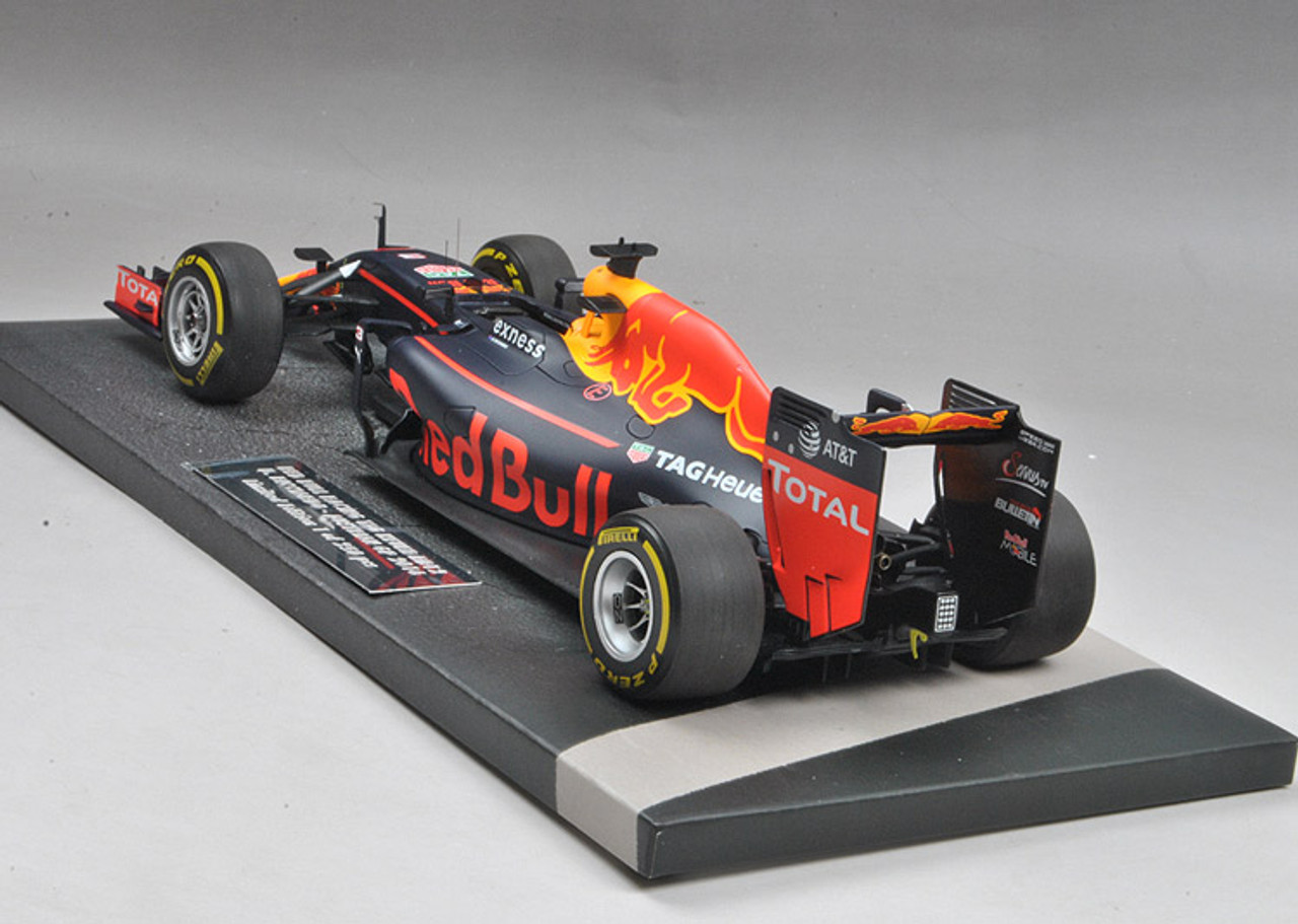 1/18 MINICHAMPS Formula 1 F1 RED BULL RACING TAG HEUER RB12 