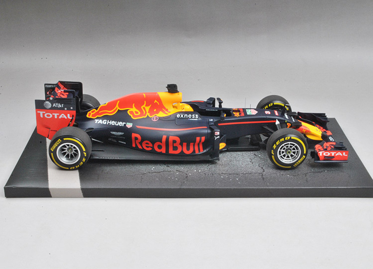 1/18 MINICHAMPS Formula 1 F1 RED BULL RACING TAG HEUER RB12 