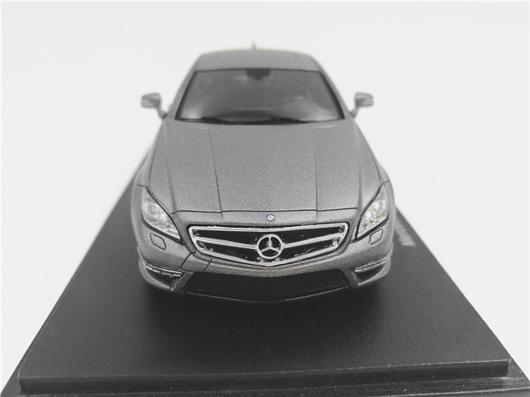 Spark製 Mercedes-AMG C63S 2016 1/43 Spark製 Mercedes-AMG C63S 2016 1/43 1/43 Mercedes-AMG C 63S 2016 model