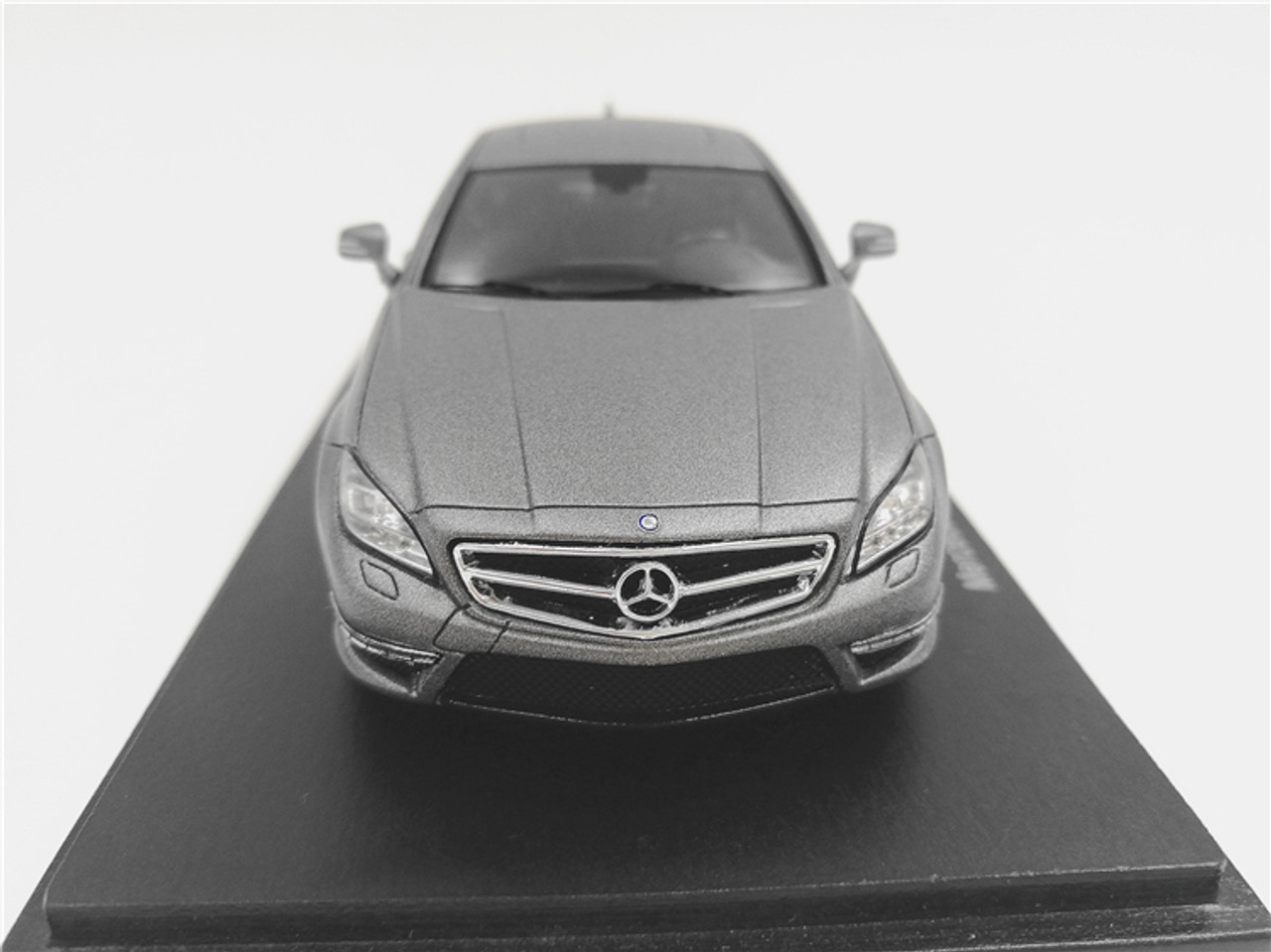 1/43 Spark Mercedes-Benz MB CLS 63 CLS63 AMG (C218) 2012 Car Model