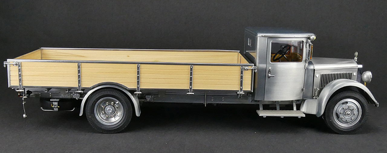 1/18 CMC Mercedes-Benz LO 2750, 1934-38 Truck Clear Finish Diecast Car Model