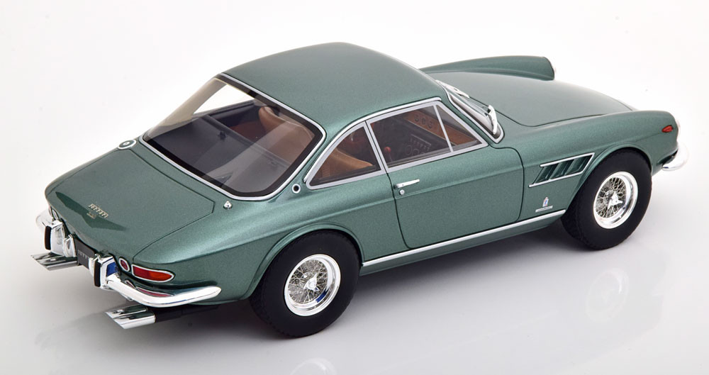 1/18 CMR Ferrari 330 GTC (Green) Diecast Car Model - LIVECARMODEL.com