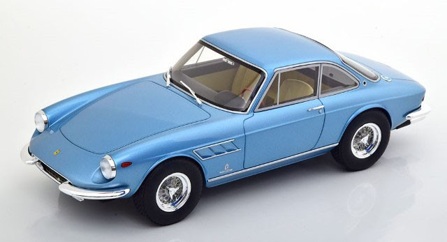 フェラーリFerrari 330 GT 1/18 CMR ライトブルーM 1/18 CMR Ferrari 330 GTC (Blue) Diecast Car Model - LIVECARMODEL.com