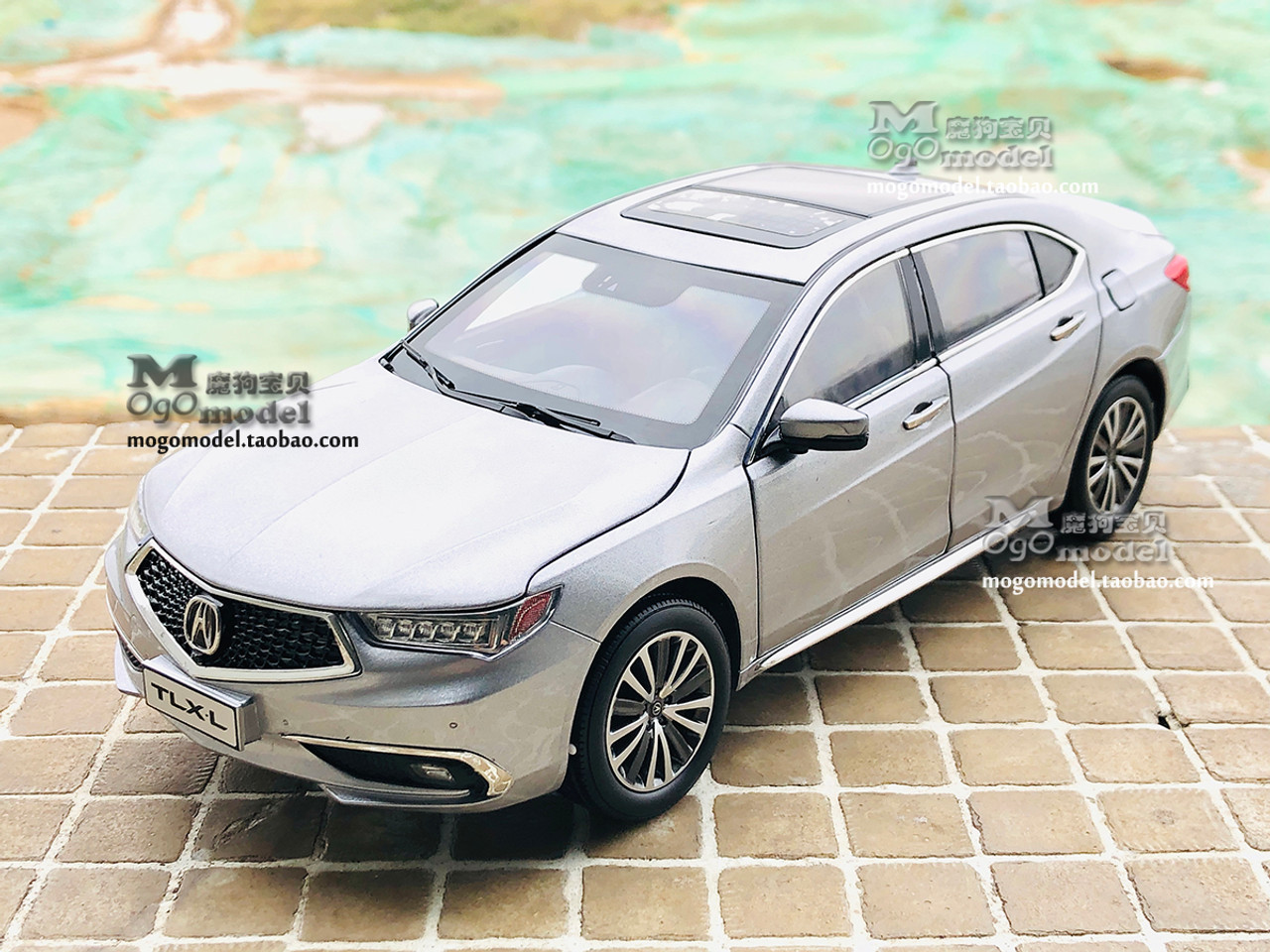 1/18 Dealer Edition 2018 Acura TLX (Silver) Diecast Car Model 1/18 Dealer Edition 2018 Acura TLX (Silver) Diecast Car Model