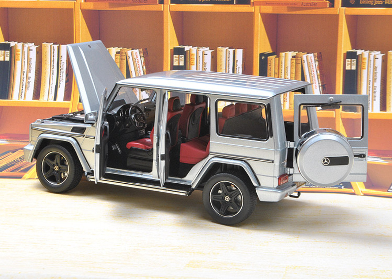 1/18 Dealer Edition Mercedes-Benz MB G-Class G-Klasse G500 (Silver) Diecast Car Model