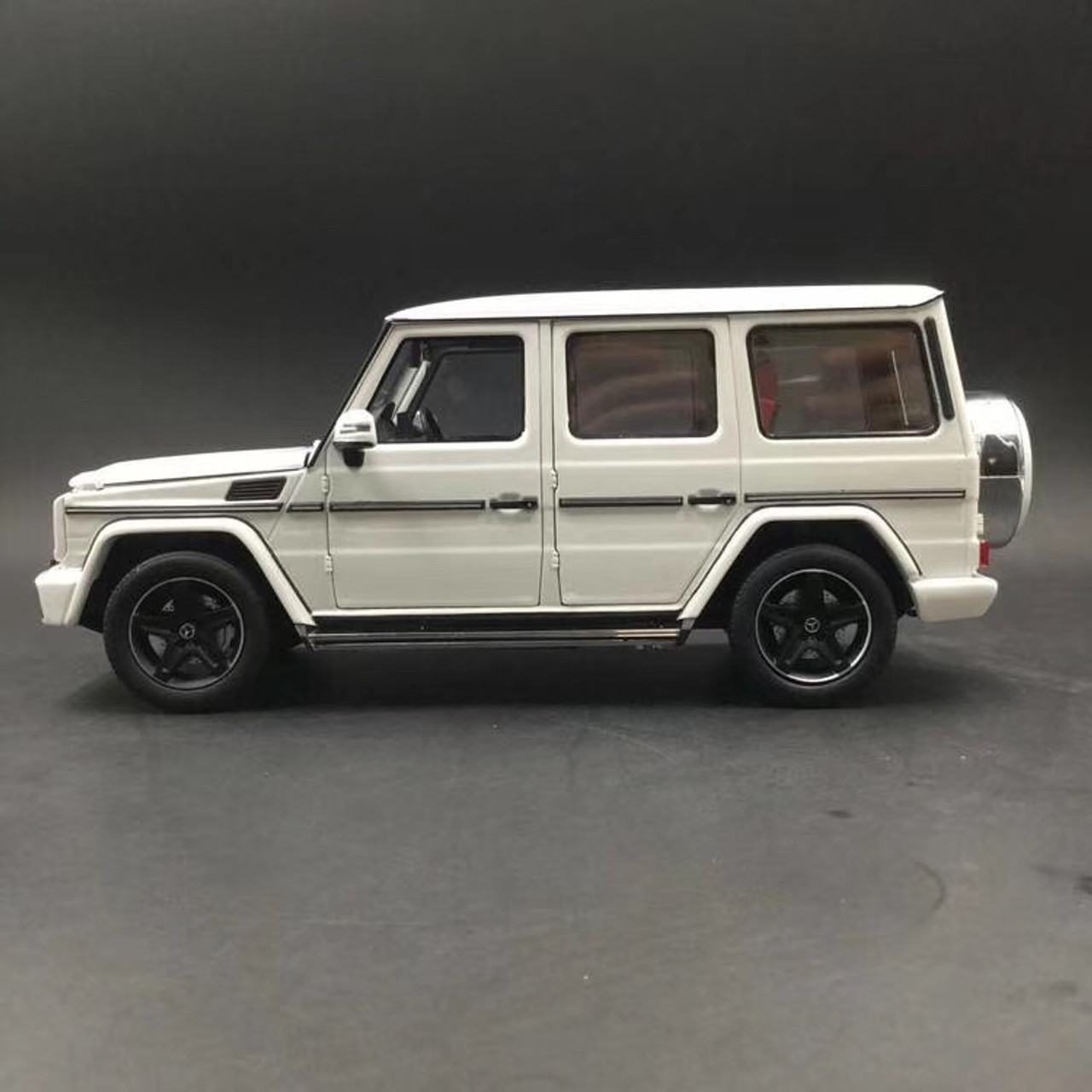 4R-726 IScale 1/64 メルセデスベンツ G-Class ホワイト 1/64 iScale Mercedes-Benz Mercedes G-Class G-Klasse G550 G63