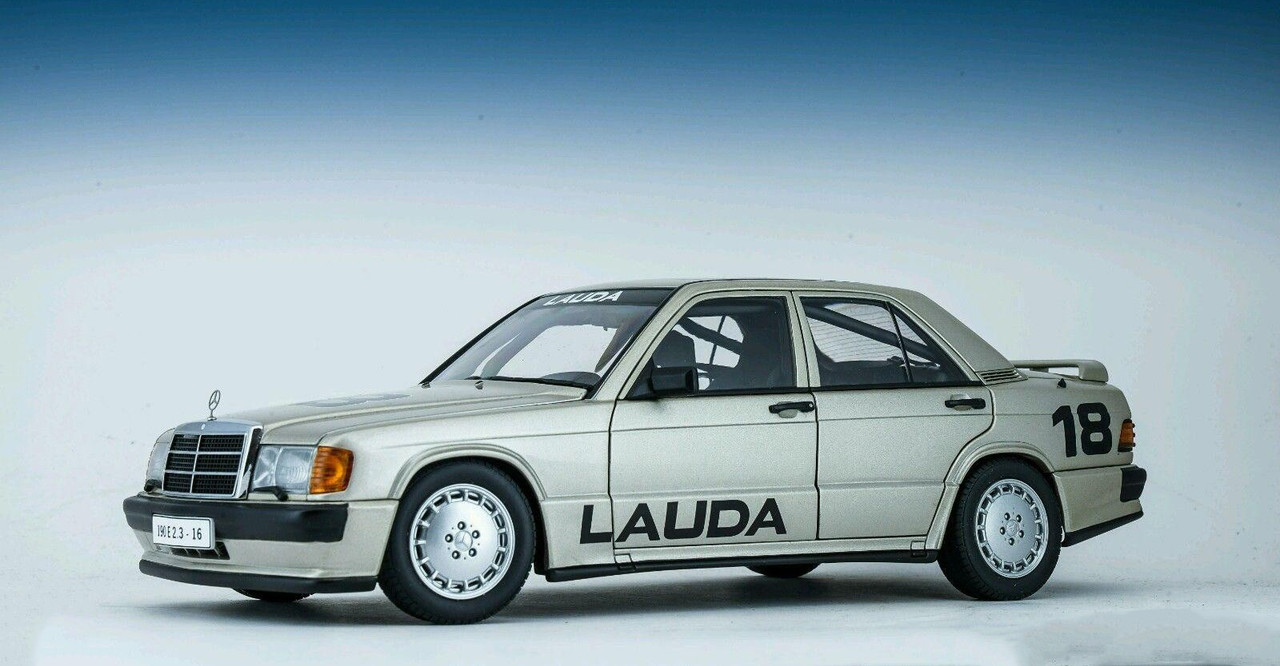 ミニカー AUTOart Mercedes-Benz 190E 2.3-16 1/18 1/18 AUTOart 1984 Mercedes-Benz 190 E 2.3-16 Nurburgring