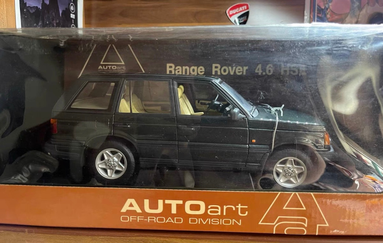 1/18 AUTOart Land Rover Range Rover 4.6 HSE (RHD) (Metallic Green) Diecast  Car Model