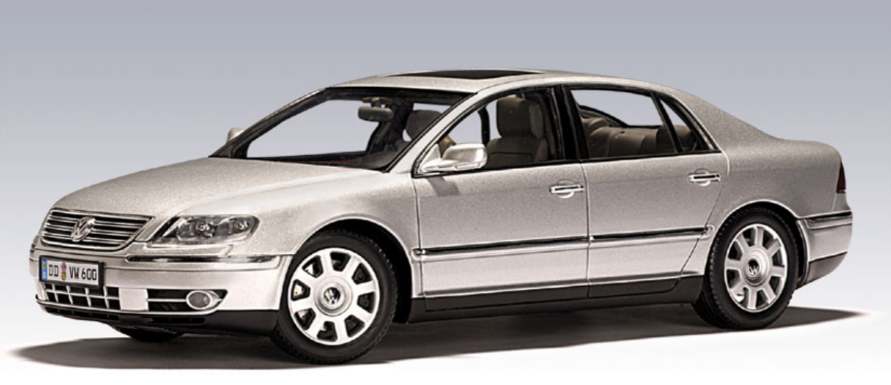 1/18 AUTOart Volkswagen Phaeton (Silver Metallic) Diecast Car Model