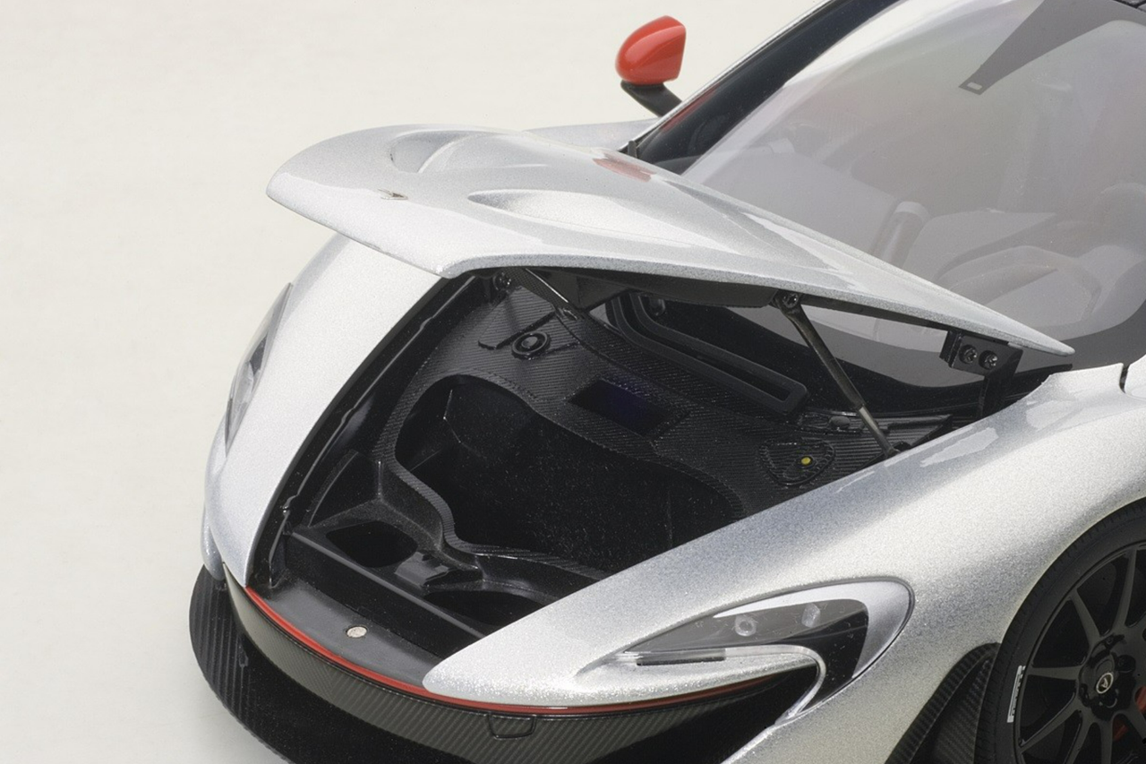 1/18 AUTOart McLaren P1 (Ice Silver with Red Accents) Car Model