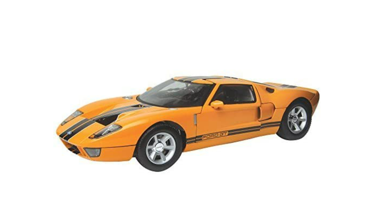 1/12 Motormax Ford GT (Yellow) Diecast Car Model