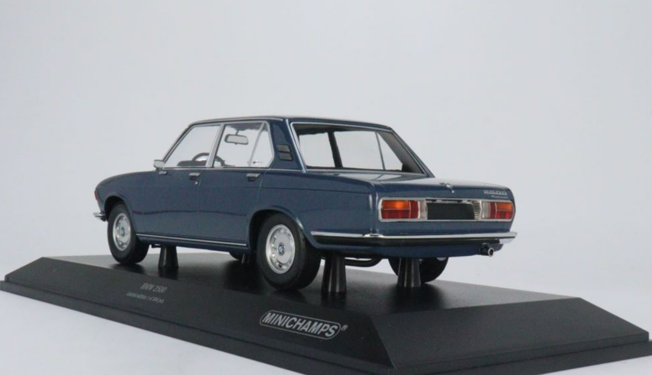  1/18 Minichamps 1968 BMW 2500 (Metallic Blue) Car Model