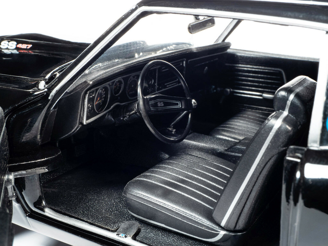 1/18 Auto World 1969 Chevrolet Chevelle Hardtop (Baldwin Motion) Black Diecast Car Model