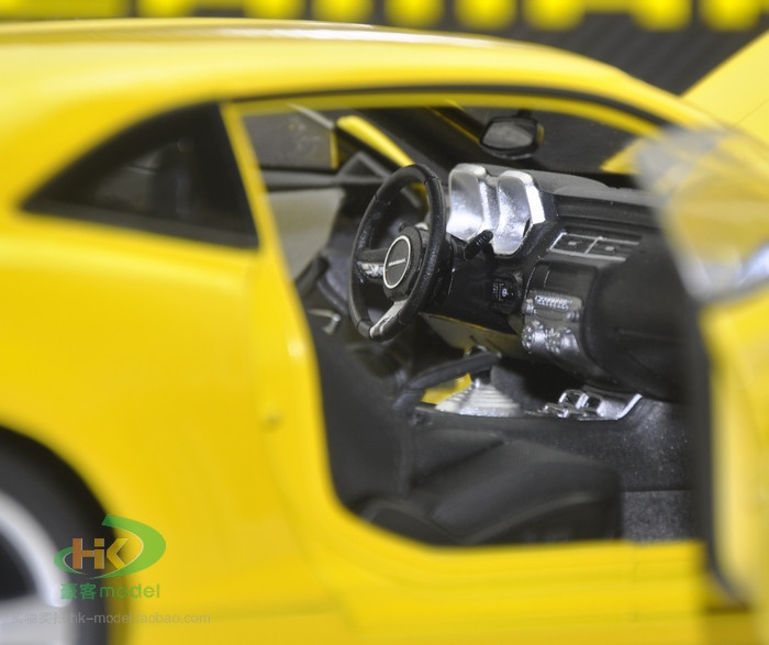 1/18 Dealer Edition Chevrolet Chevy Camaro (Yellow) Diecast Car