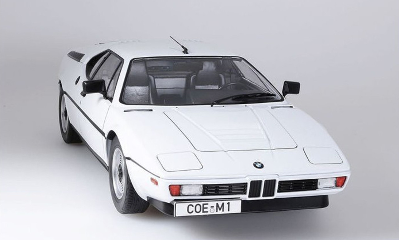 1/12 KK-Scale BMW M1 E26 (White) Diecast Car Model - LIVECARMODEL.com