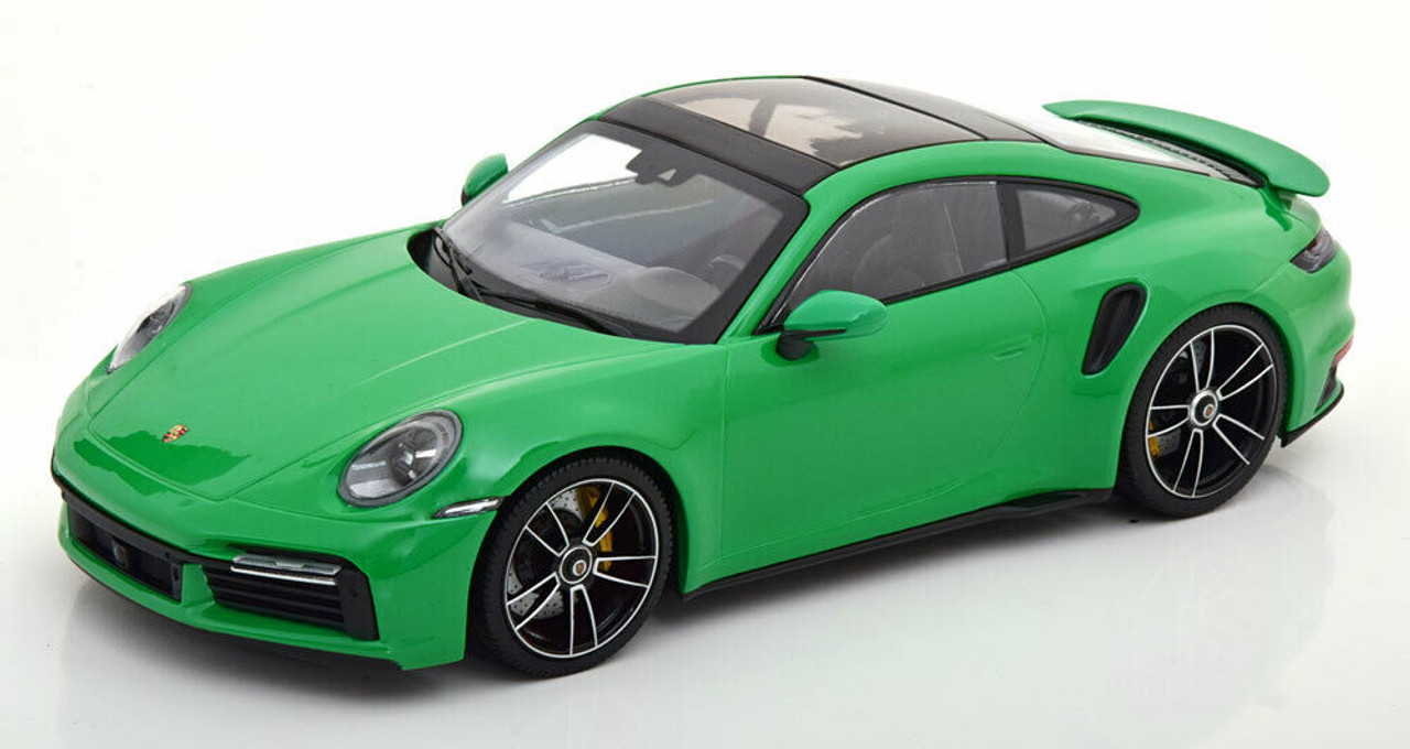 1/18 Minichamps 2020 Porsche 911 (992) Turbo S (Python Green) Car Model